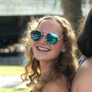 Meet your Posher, Celia